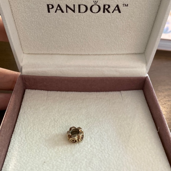 Retired 14K Gold Small Roses Spacer - Picture 1 of 2